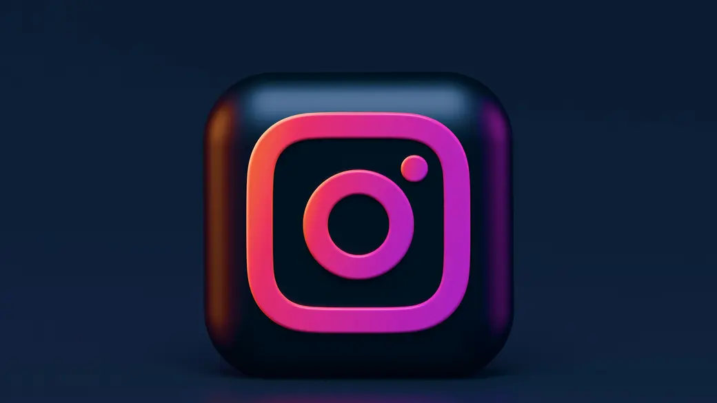 Feed de rede social no celular